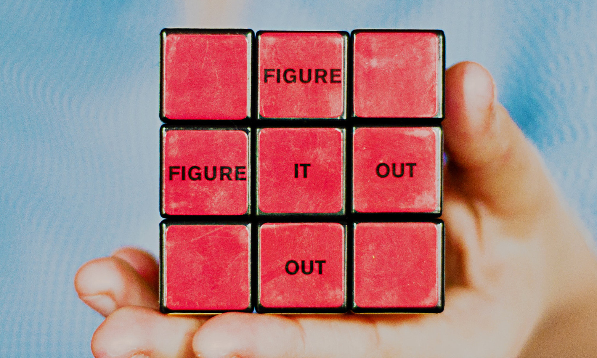 Rubiks Cube mit den Worten 