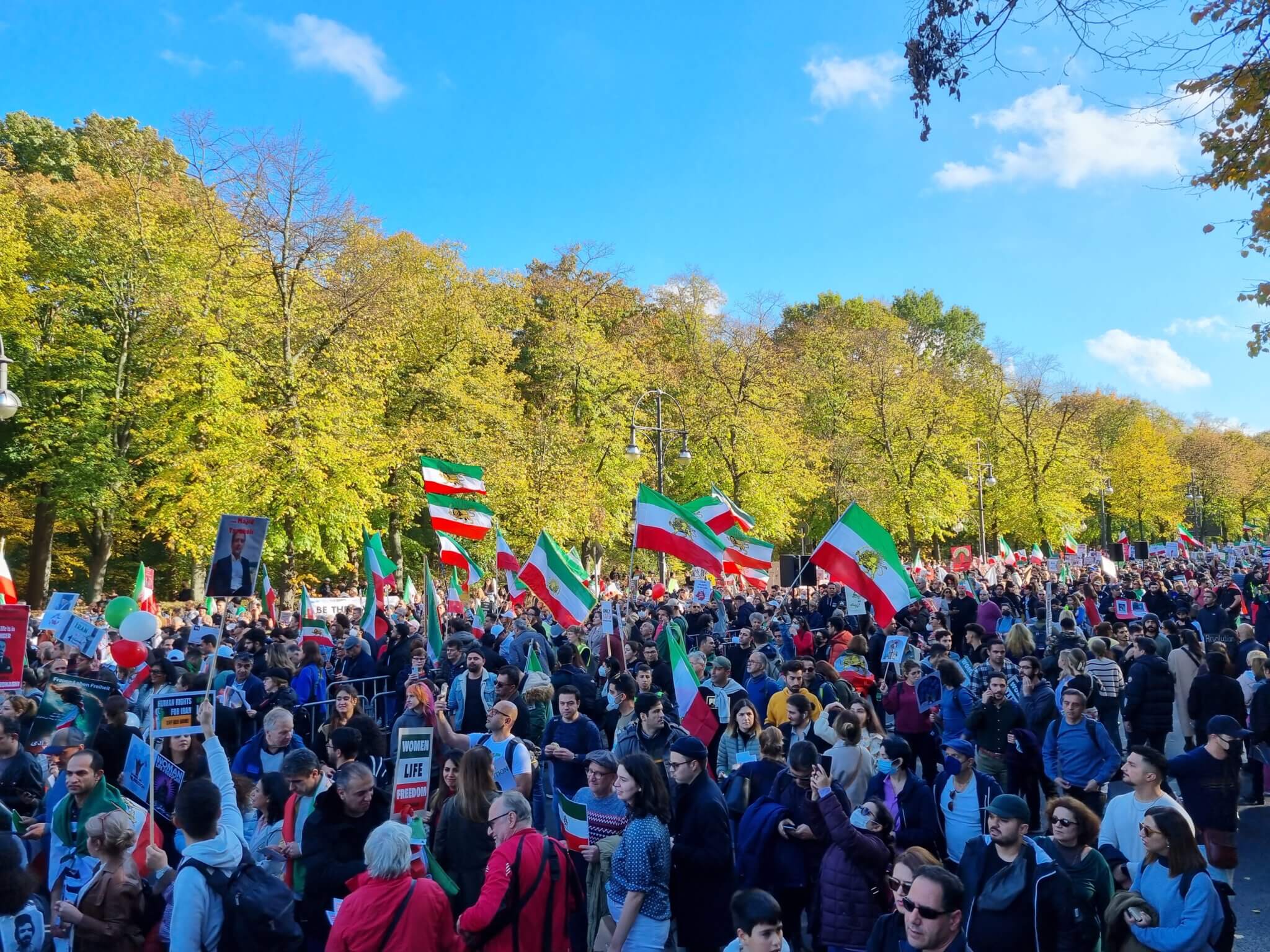 Berlin: Solidaritätsdemo mit Protestierenden im Iran