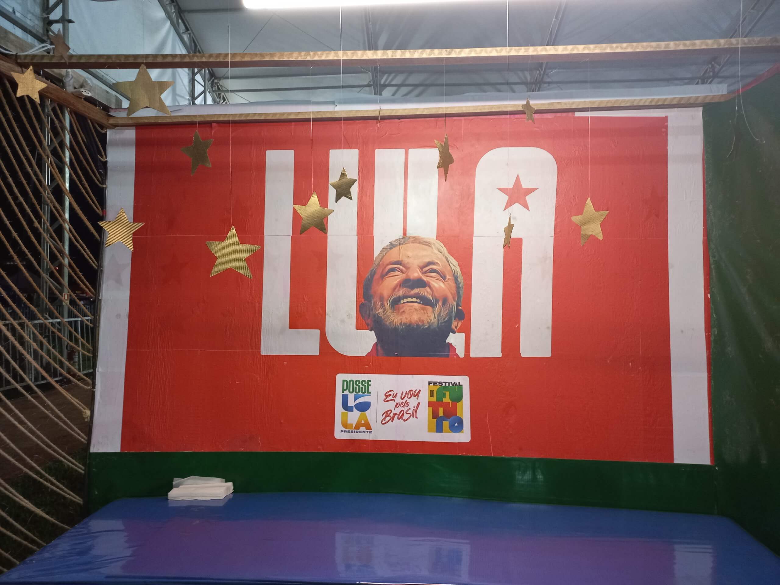 Transparent für die Angelobungsfeier Luiz Inácio Lula da Silvas mit deinem Porträt