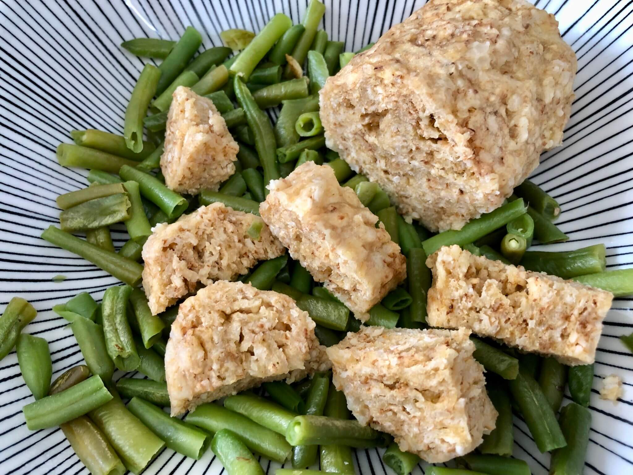 Reiswaffel-Knödel auf Fisolen