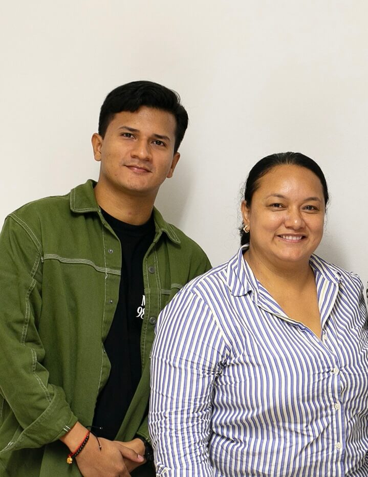 Arbeitsrechteanwalt José Barahona und ASTAC-Vertreterin Diana Montoya Ramos im Portrait.