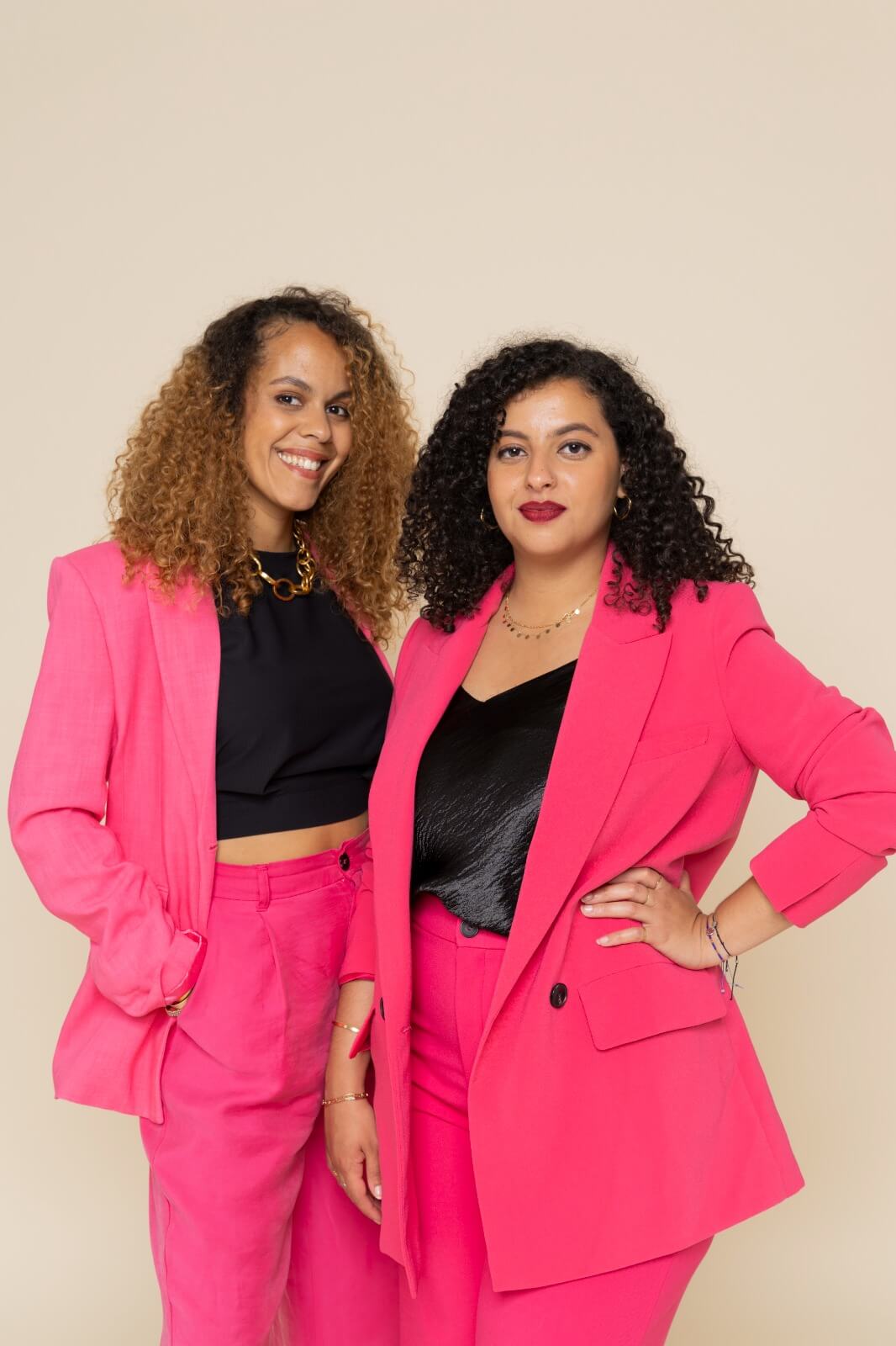 Porträt von Parissima Taheri-Maynard und Farah Saad, Leiterinnen von Wir sind auch Wien